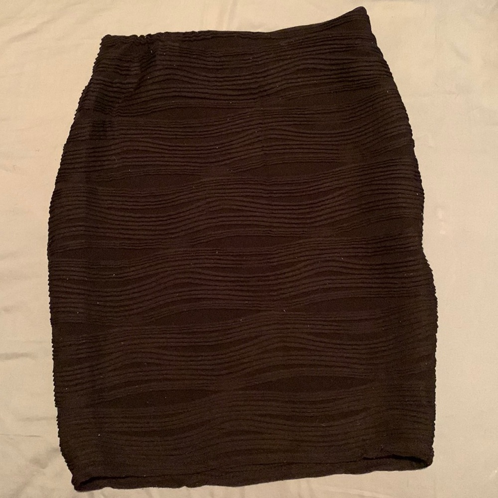 Black ribbed mini skirt
